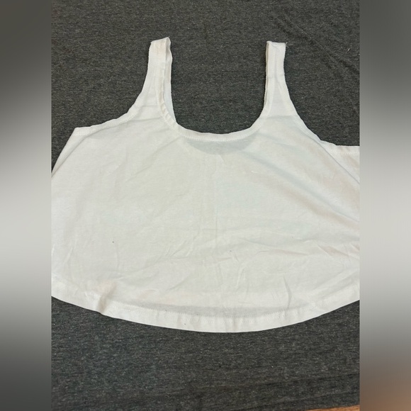 Aeire Flowy Tank Top - Picture 2 of 2